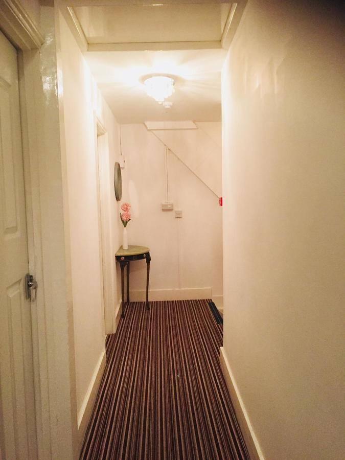 Metro House Star Accommodation ロンドン エクステリア 写真