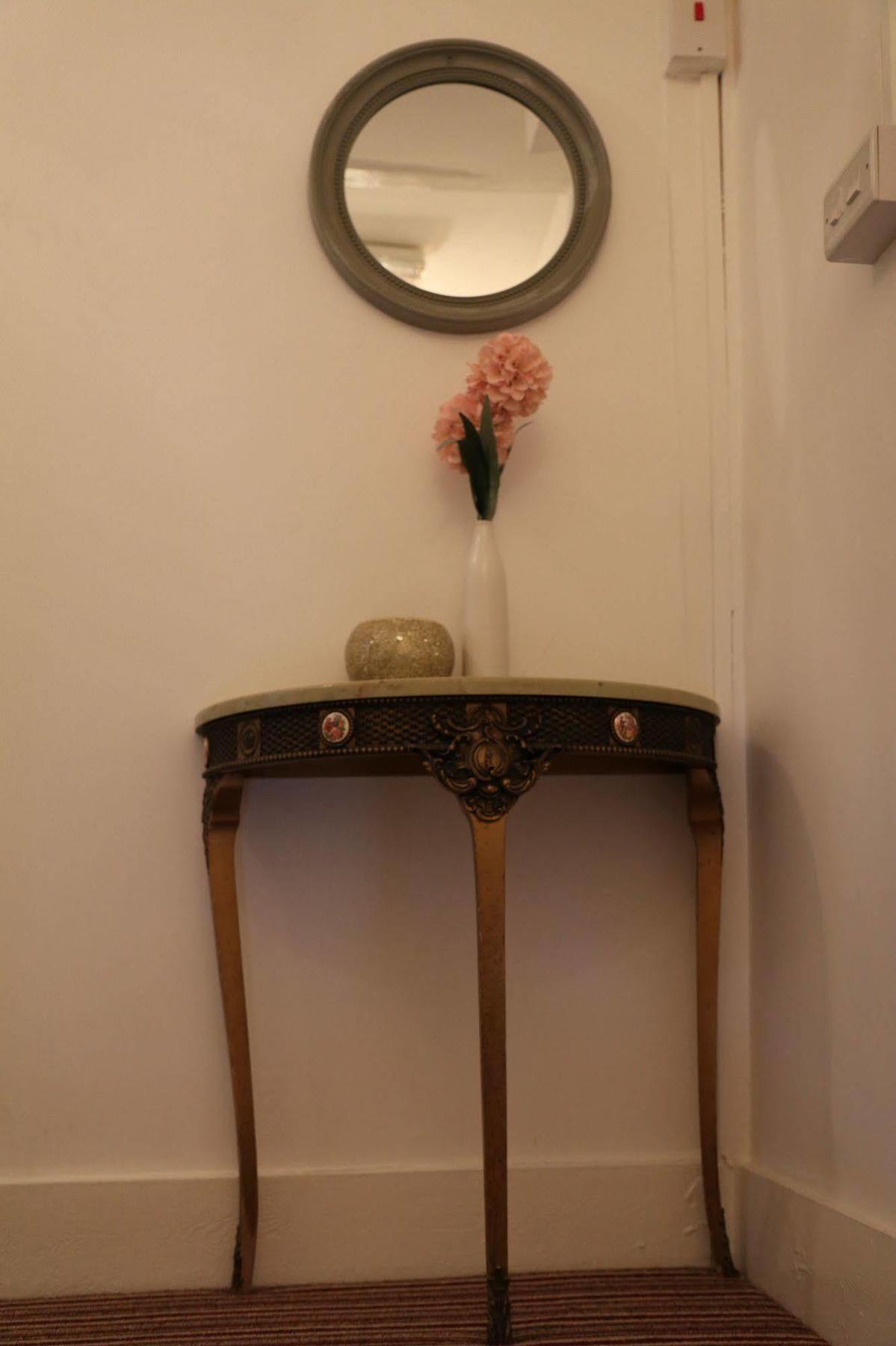 Metro House Star Accommodation ロンドン エクステリア 写真