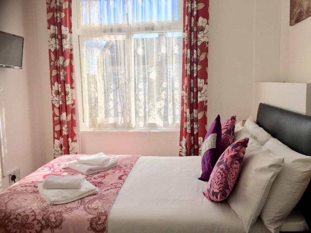 Metro House Star Accommodation ロンドン エクステリア 写真